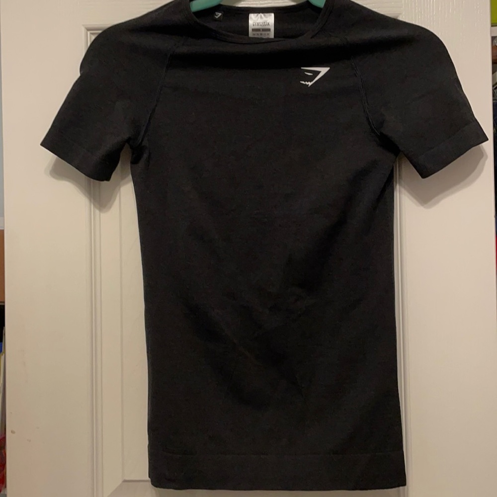Vital Seamless Black Gymshark tee